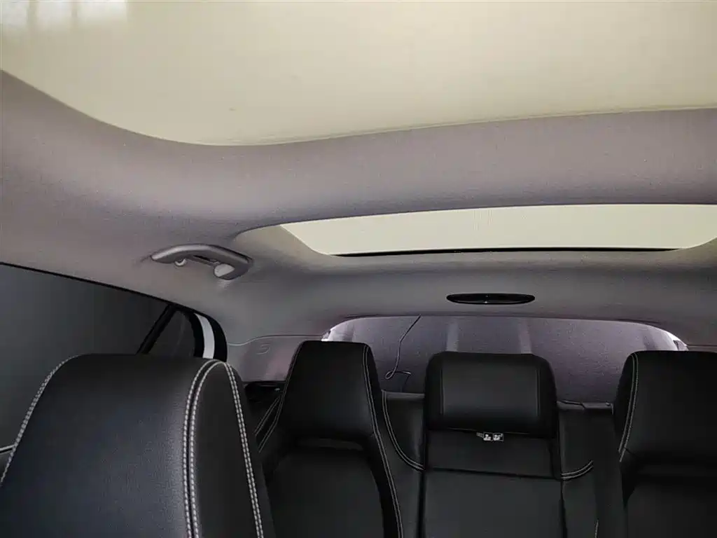 Mercedes-Benz GLA 2017 GLA 200 Dynamic фото 14