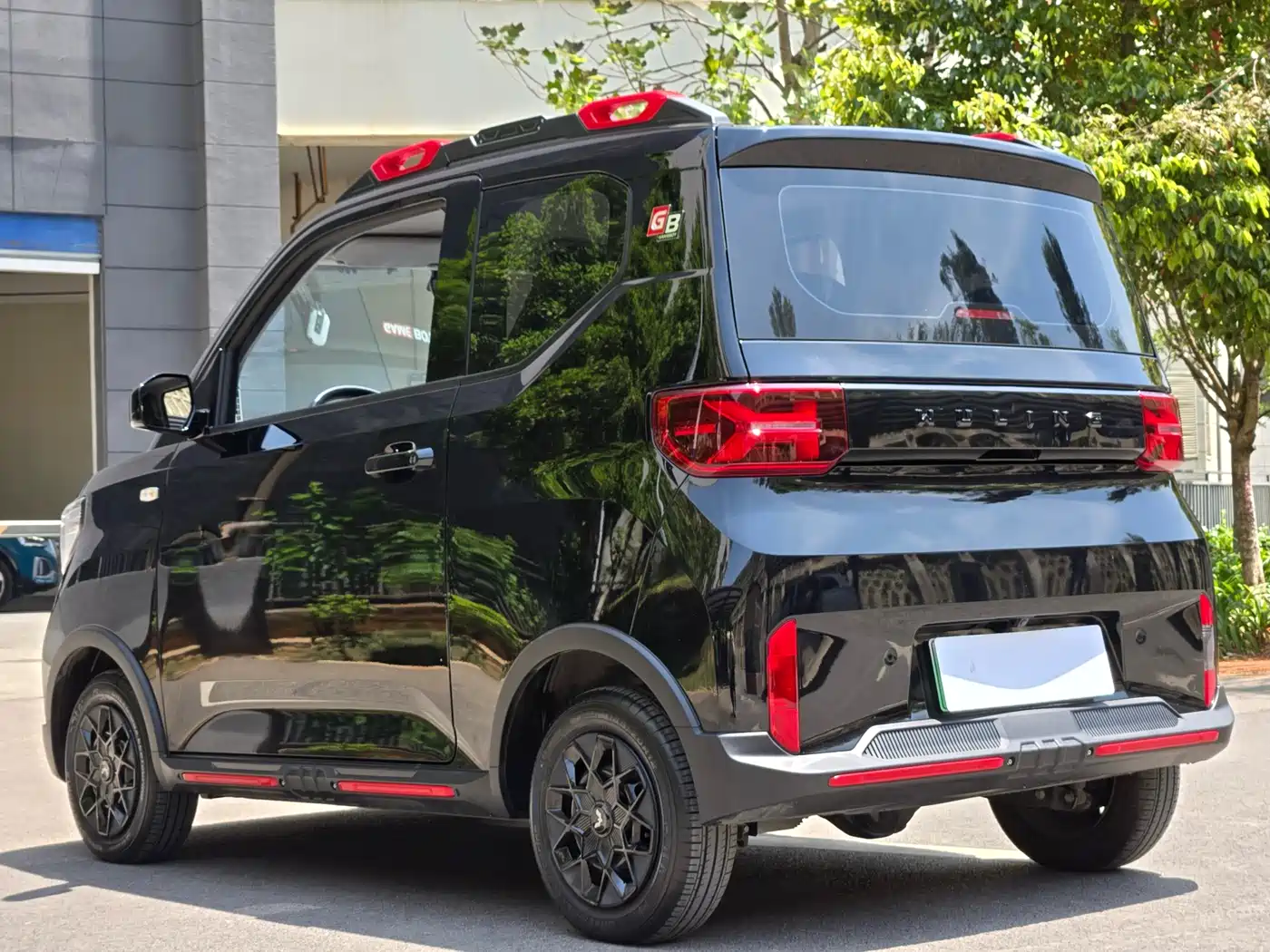 WULING AUTOMOBILE HONGGUANG MINIEV