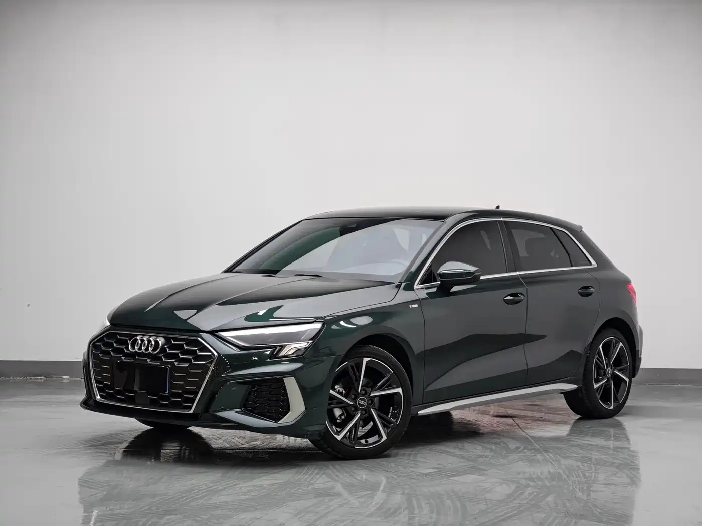 Audi A3 2024 Model Sportback 35 TFSI Fashion Sport