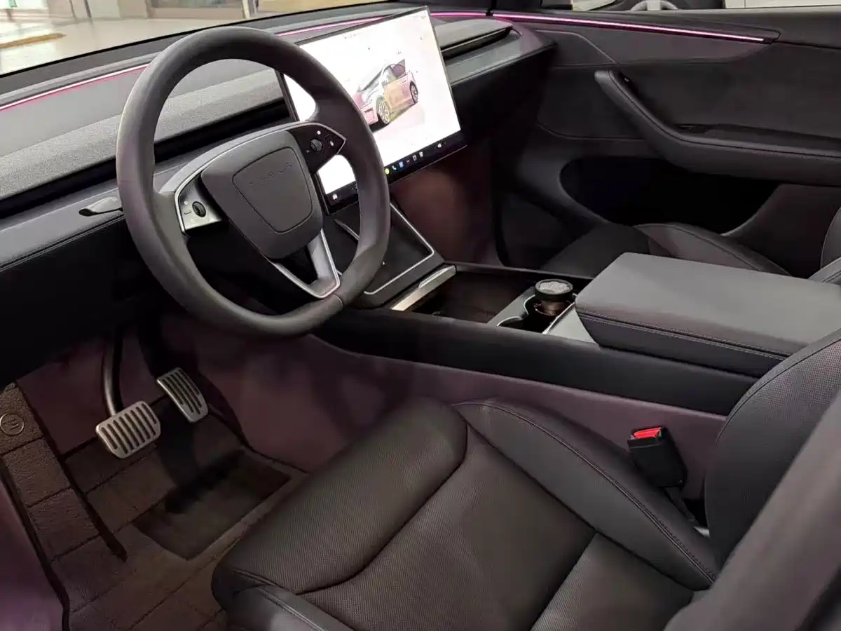 Tesla Model Y L 2025 2025 Facelift Long Range AWD