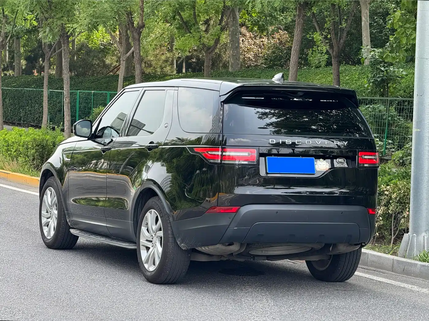 Land Rover Discovery 2018 3.0 SC V6 HSE фото 4