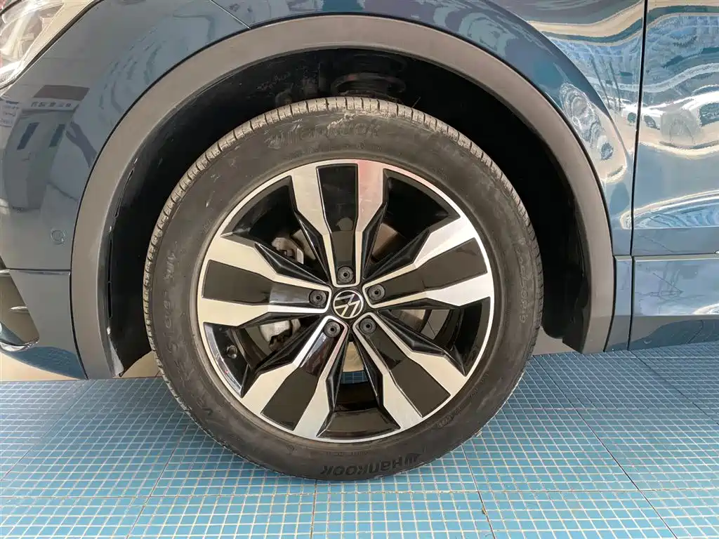 Volkswagen Tiguan L 2022 330TSI Auto 2WD R-Line Premium Edition фото 22
