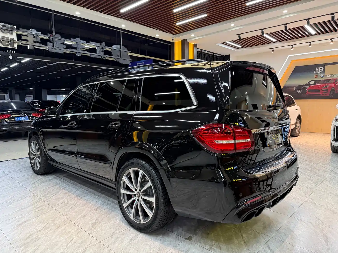 Mercedes-Benz GLS 2018 Facelift GLS 400 4MATIC Luxury фото 6