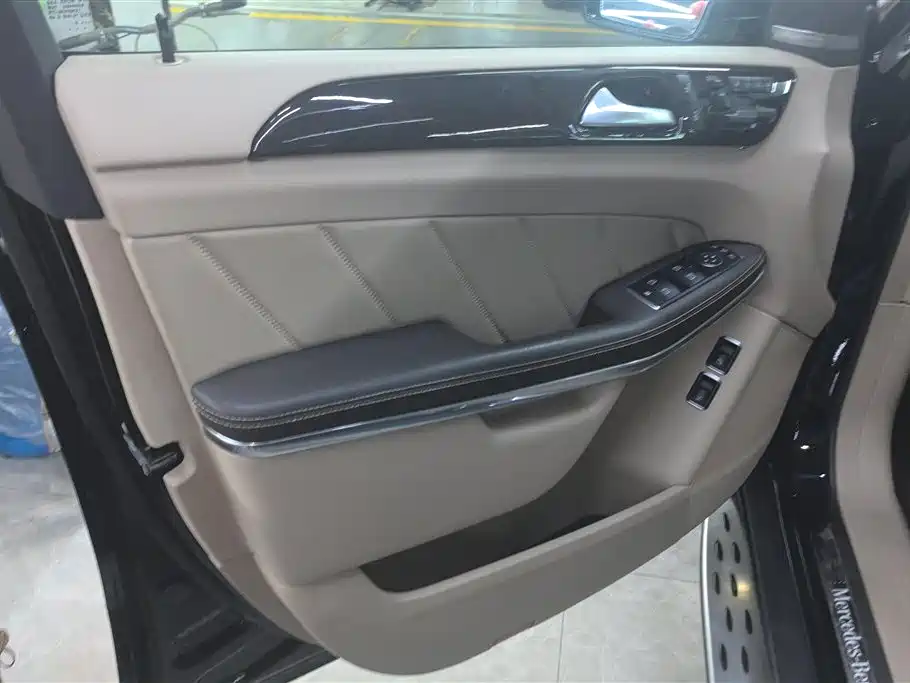 Mercedes-Benz M-Class фото 7