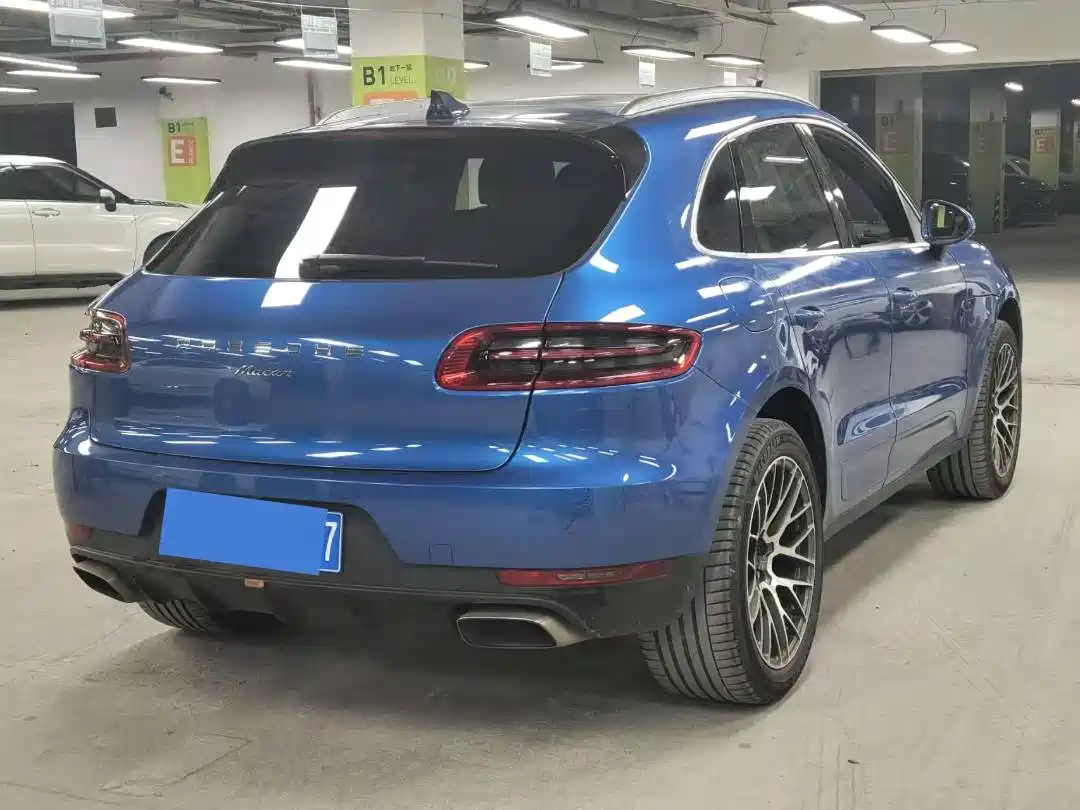 Porsche Macan 2017 Macan 2.0T фото 17