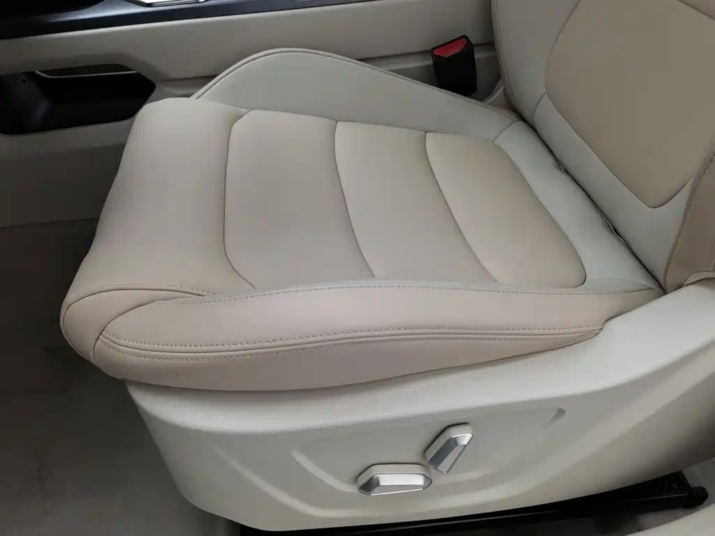 Фото 20 - Geely ICON