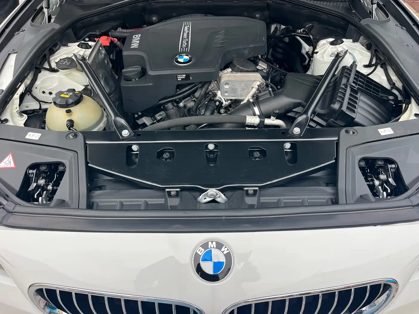 BMW 5 Series 2014 528Li Luxury Design Package фото 15