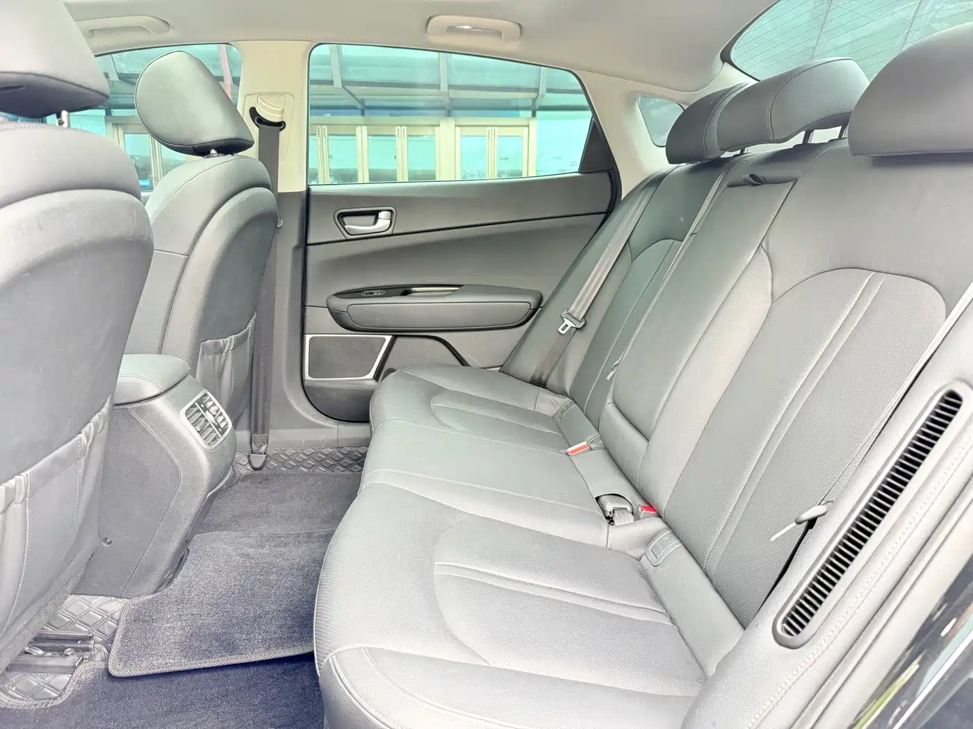 Kia K5 New Energy 2018 2.0L Intelligent Premium Edition фото 14