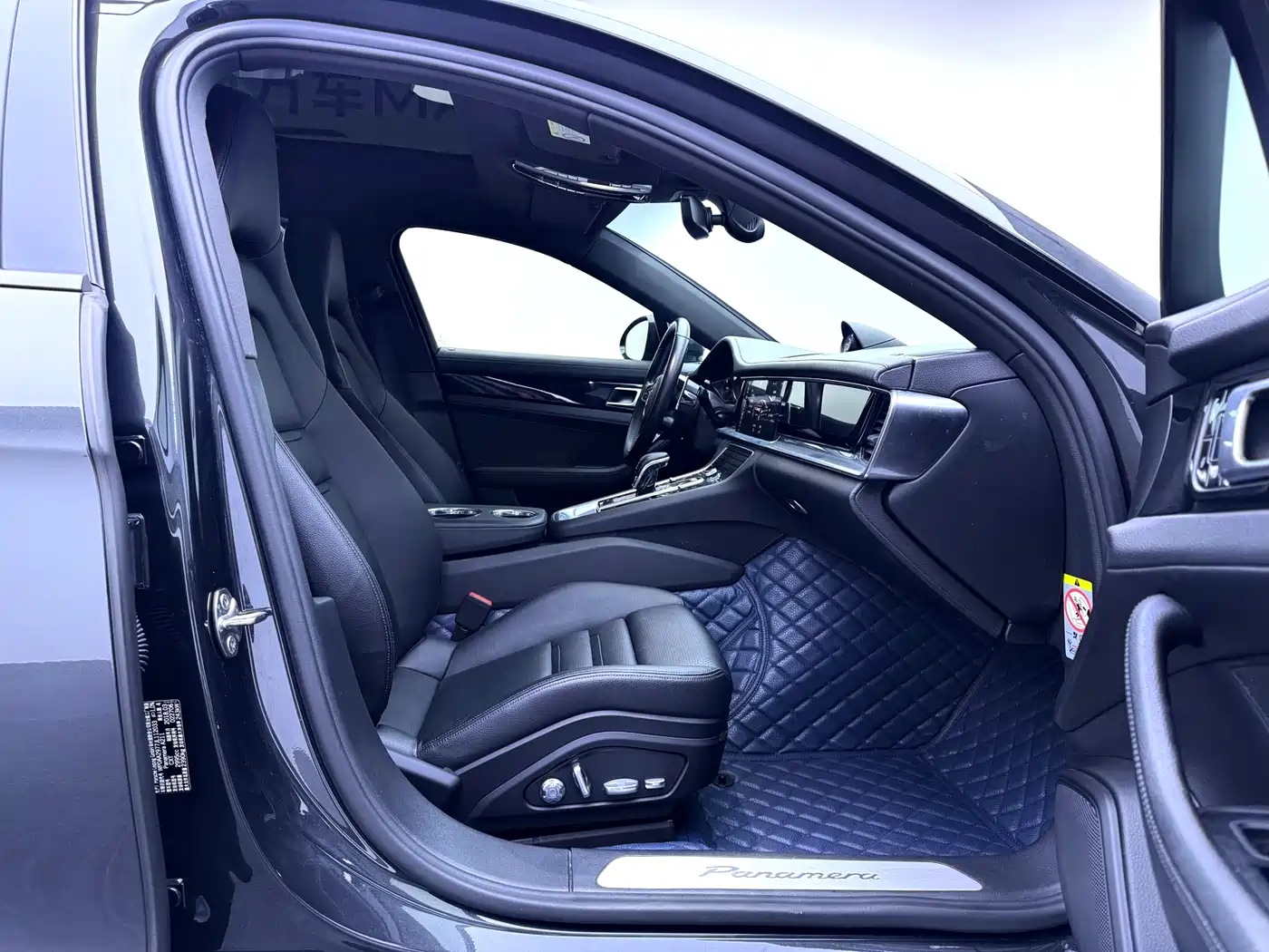Porsche Panamera 2017 Panamera 3.0T фото 14