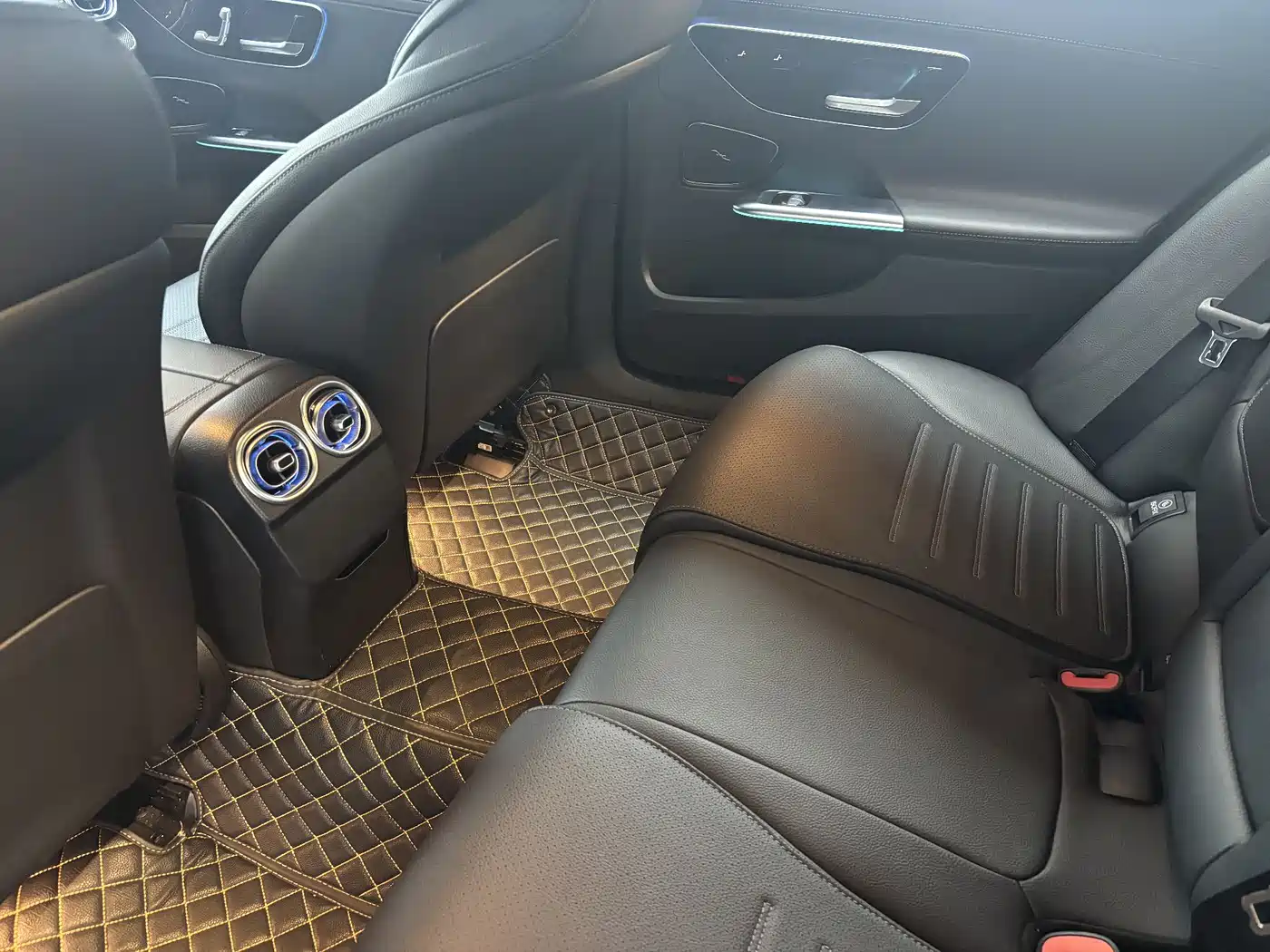 Mercedes-Benz C-Class 2023 C 260 L Sport фото 8