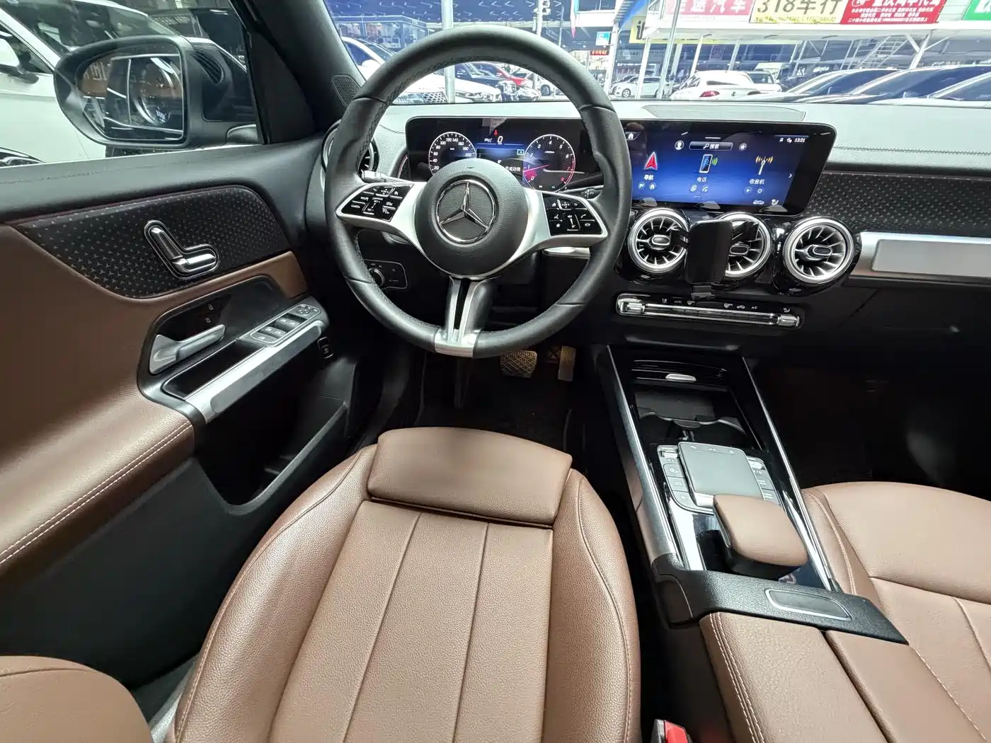Mercedes-Benz GLB 2024 Facelift GLB 220 Dynamic фото 30
