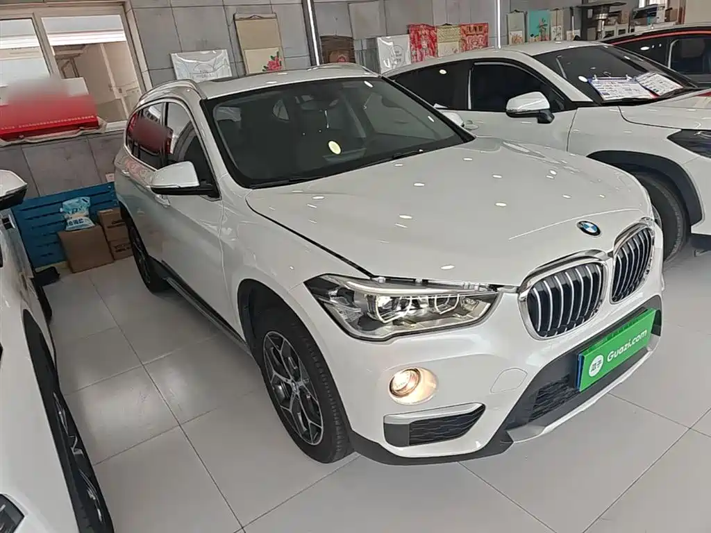 BMW X1 2018 sDrive18Li Premium Model фото 4