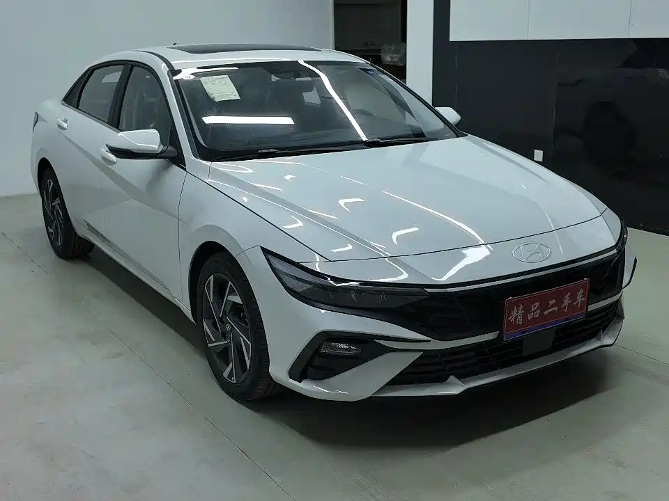Hyundai Elantra 2023 1.5L CVT GLX Elite Edition фото 6