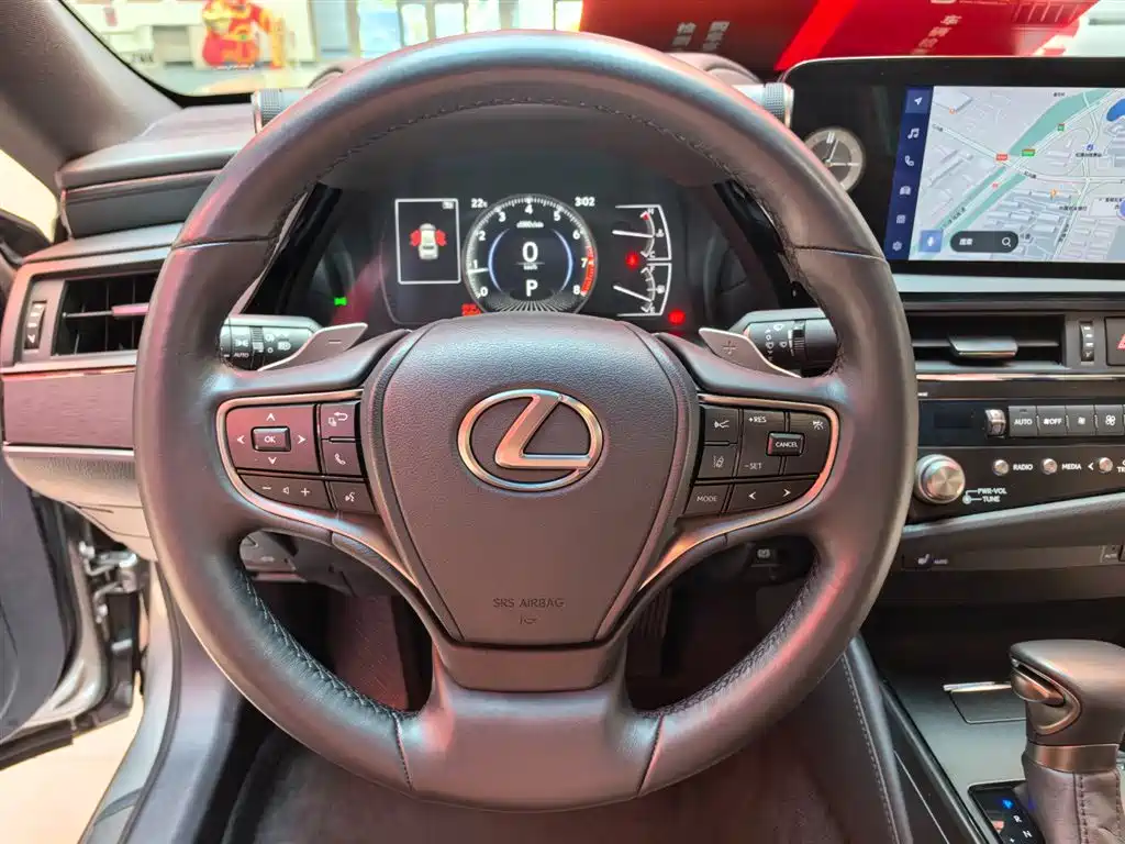 Lexus ES 2023 200 Excellence Edition фото 13