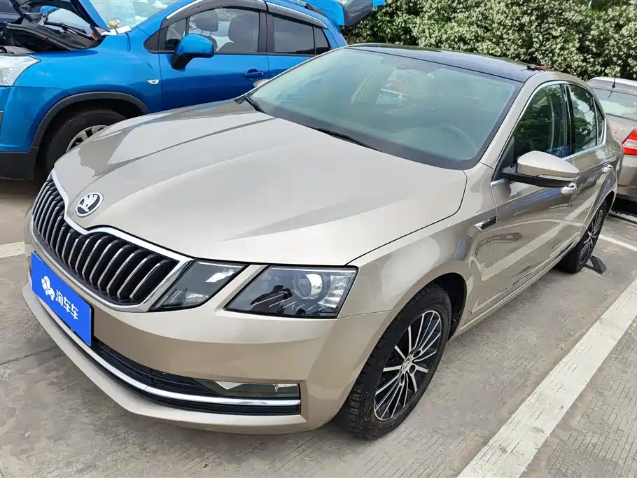 Škoda Octavia 2019 1.5L Automatic Luxury Edition