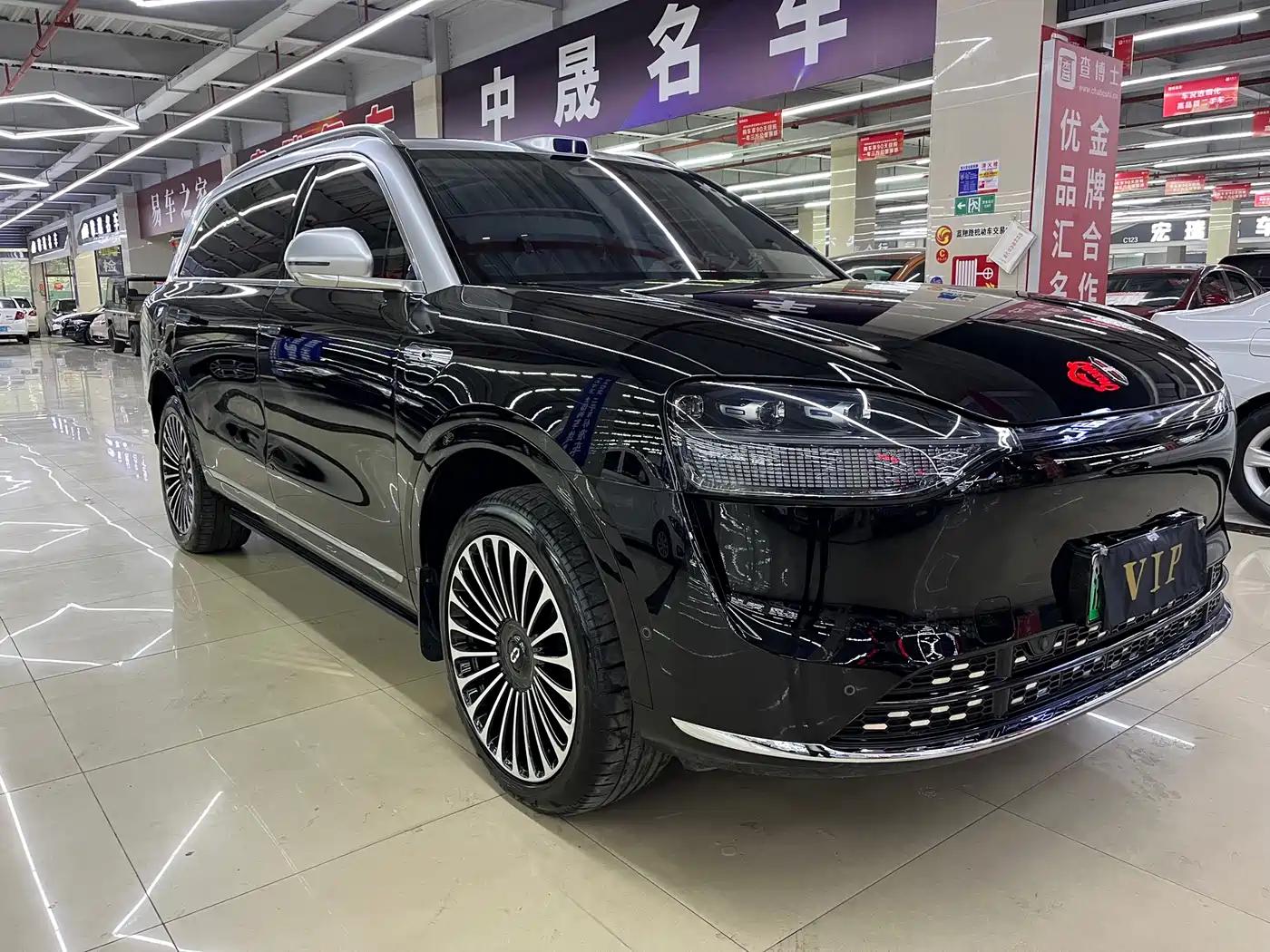 AITO Wenjie AITO M9 2024 Model Extended Range Ultra Edition 52kWh 5-Seater фото 3