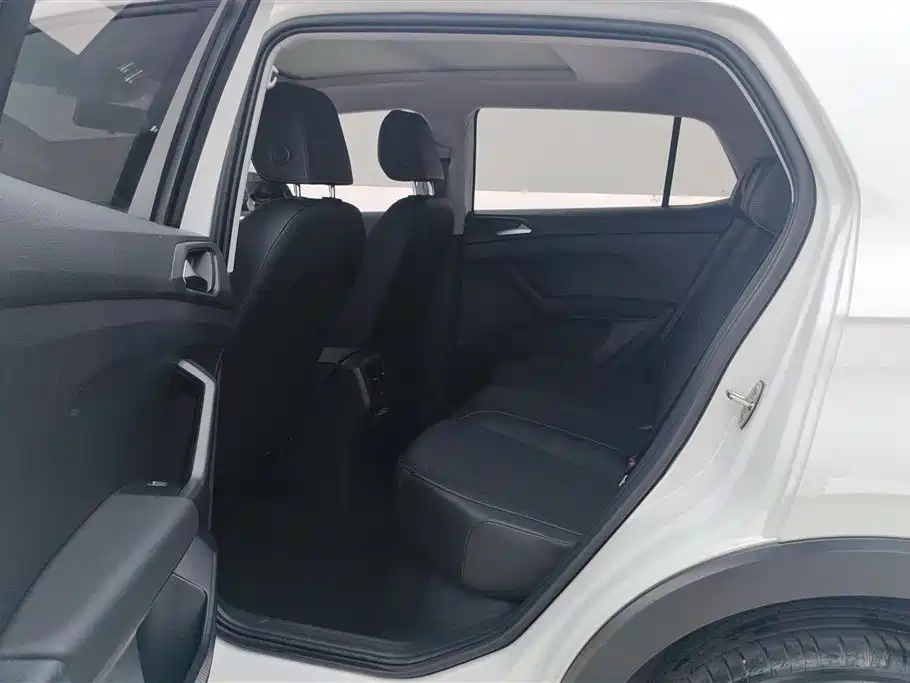 VOLKSWAGEN EXPLORING THE SHADOW