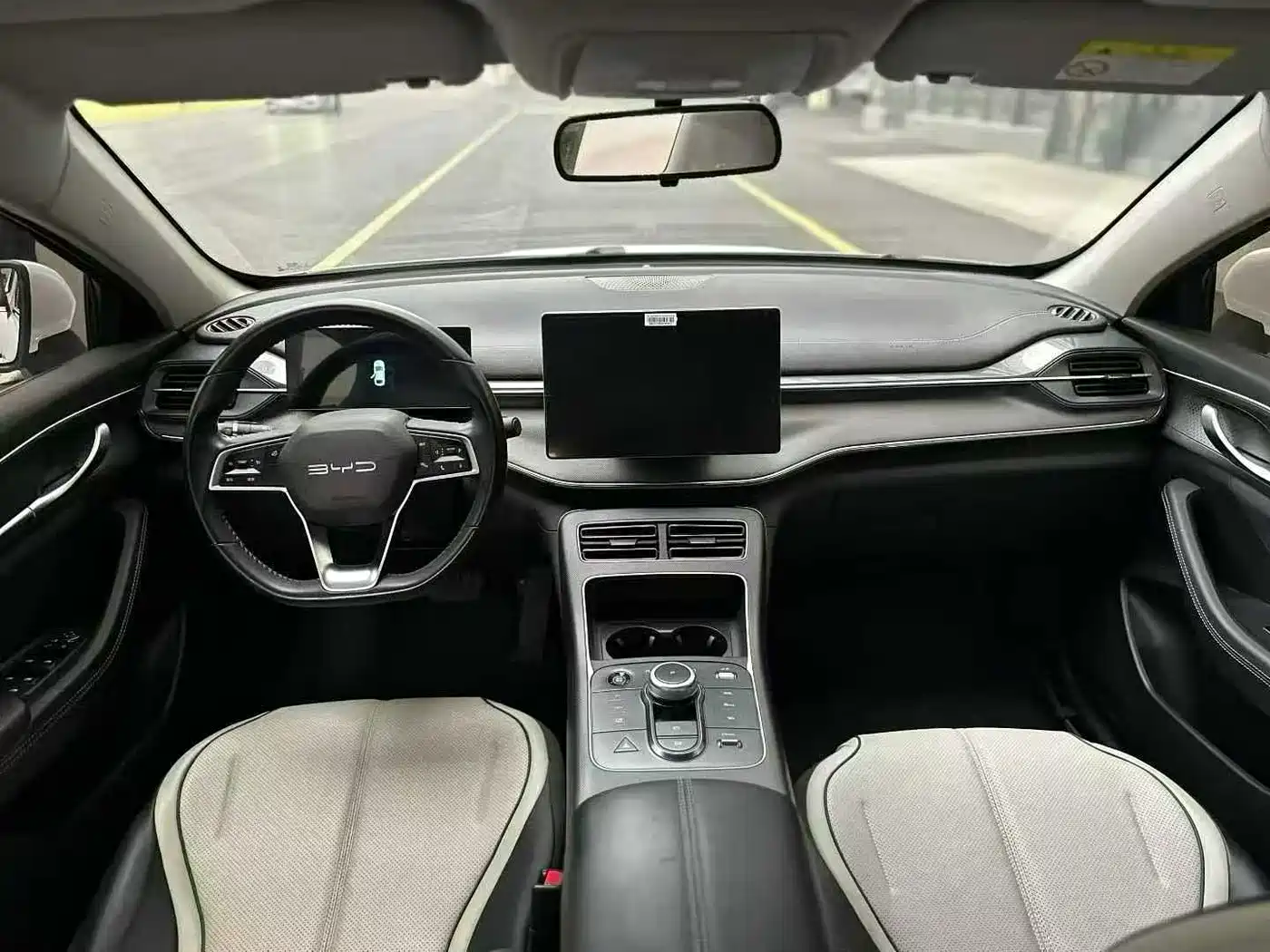 BYD Destroyer 05 2024 Glory Edition DM-i 55KM Luxury фото 5