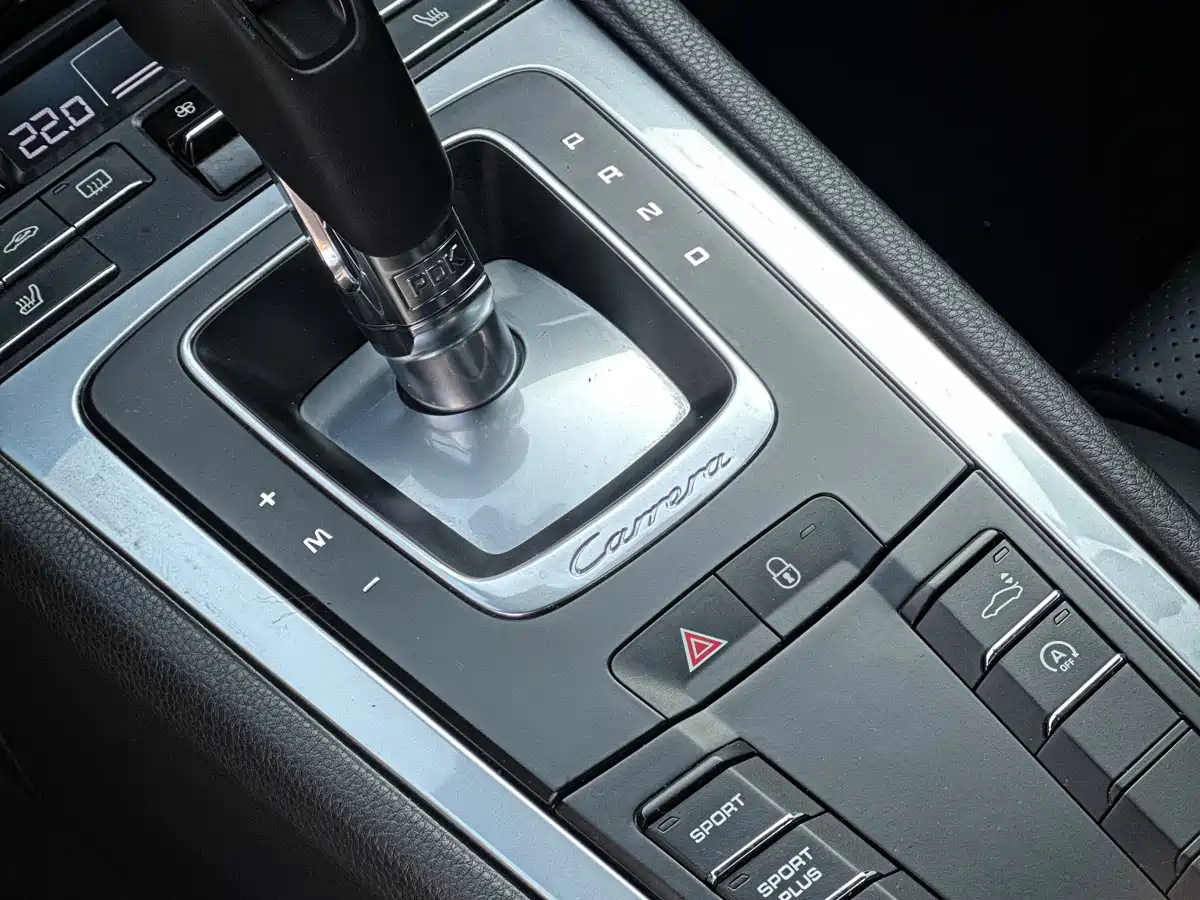 Porsche 911 2015 Carrera 4 3.4L Style Edition фото 8