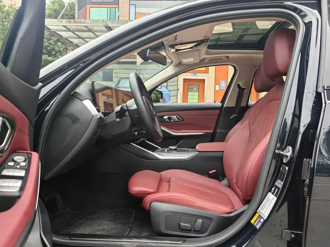 BMW i3 2024 eDrive 40 L Night Sport Package фото 4