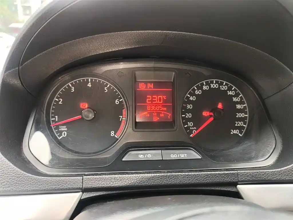 Volkswagen Jetta 2015 Value Edition 1.6L Manual Fashion фото 8