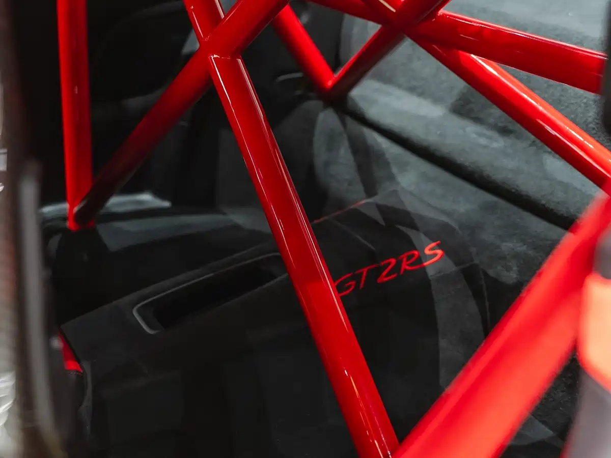 Porsche 911 2018 GT2 RS 3.8T фото 19
