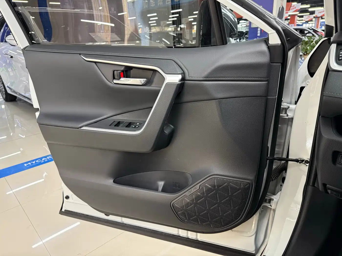 TOYOTA RAV4 RONGFANG