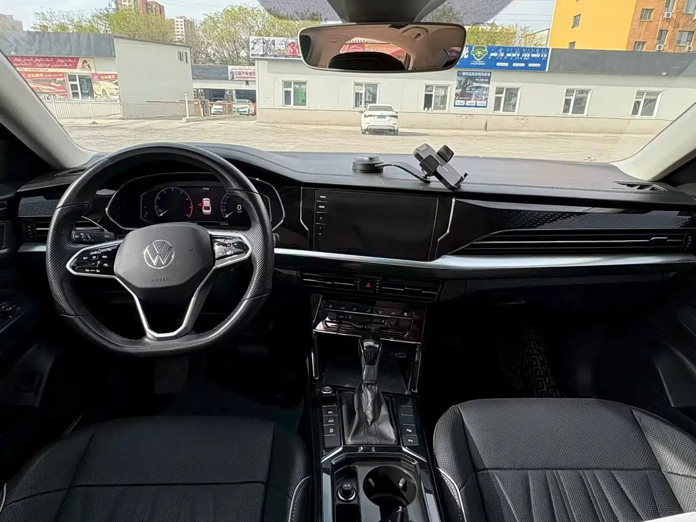 Volkswagen Passat 2023 330TSI Starlight Luxury Edition фото 5