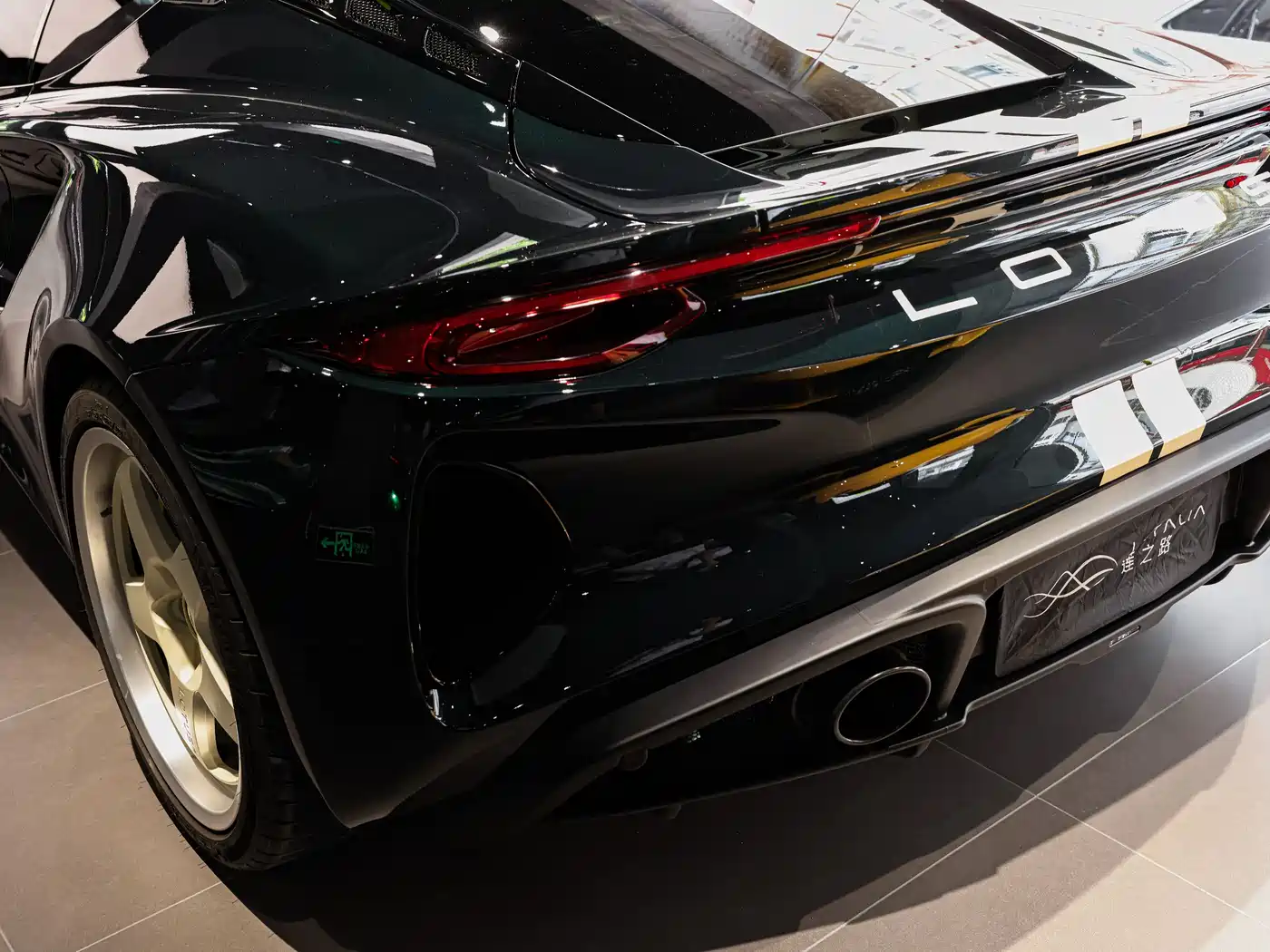 Lotus Cars EMIRA 2022 3.5T V6 Manual First Edition фото 22