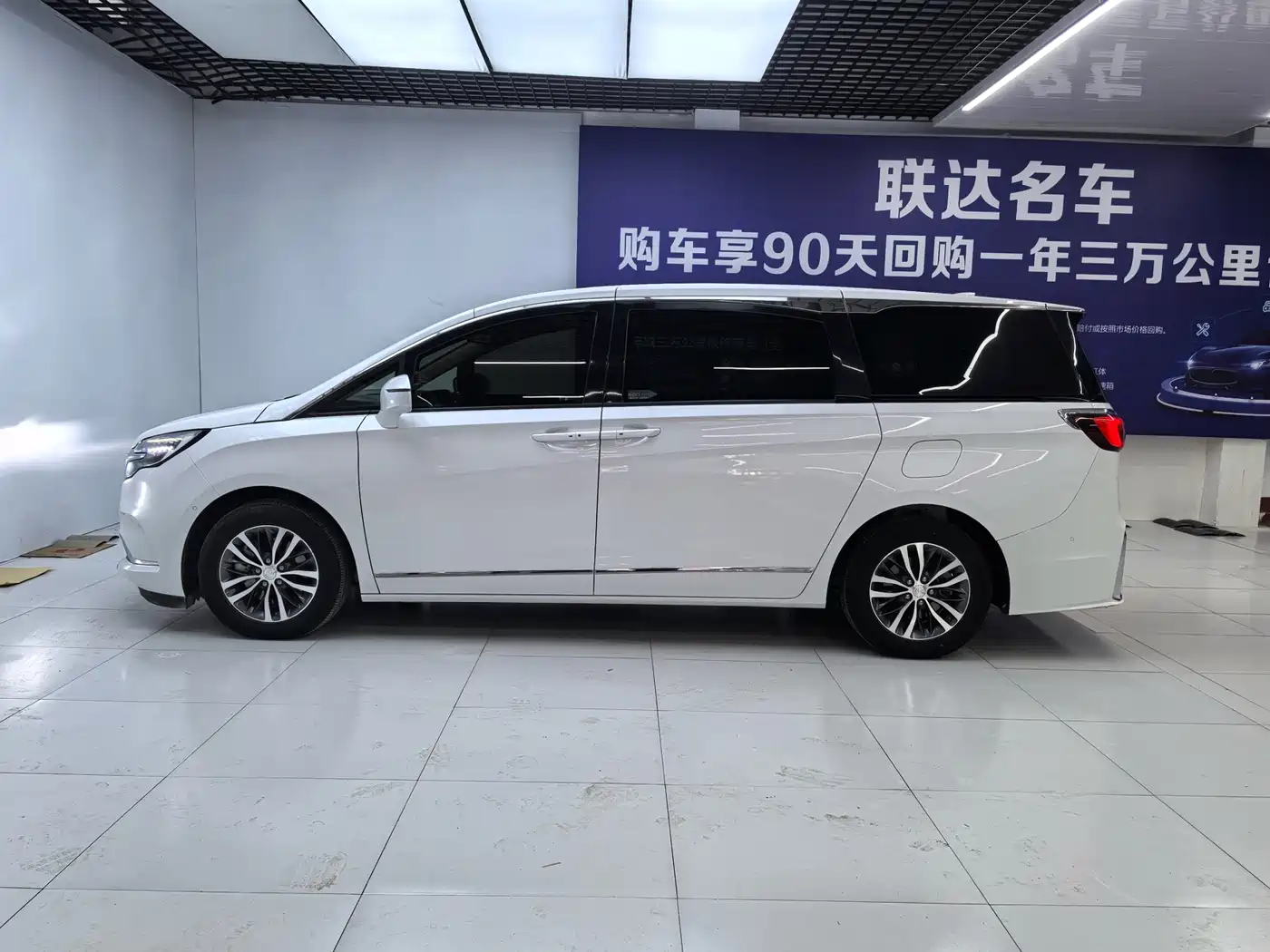 Buick GL8 2020 Model ES Landglory 653T Premium фото 26