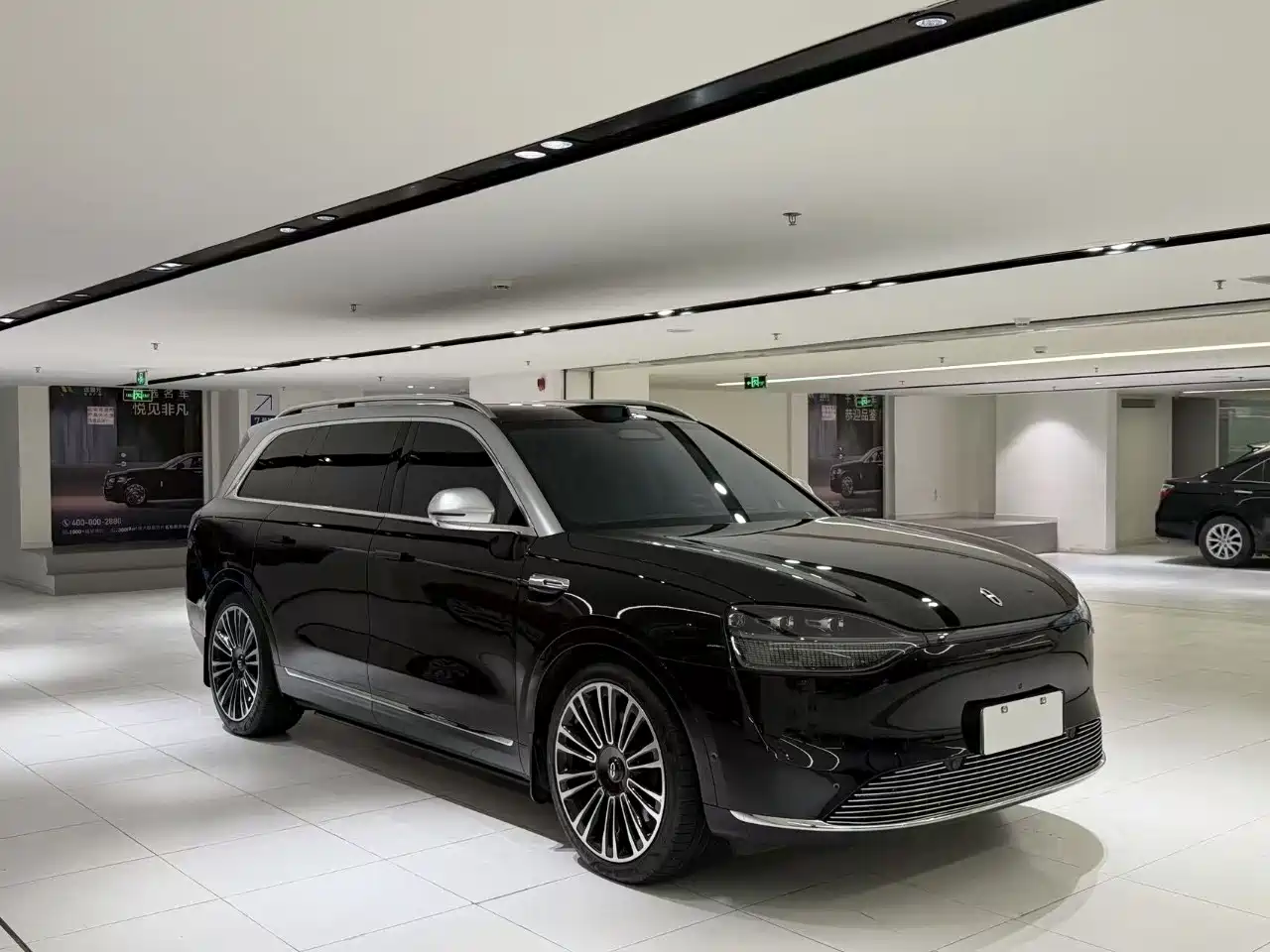 AITO Wenjie AITO M9 2025 Extended Range Ultra 52kWh 6-Seater фото 3