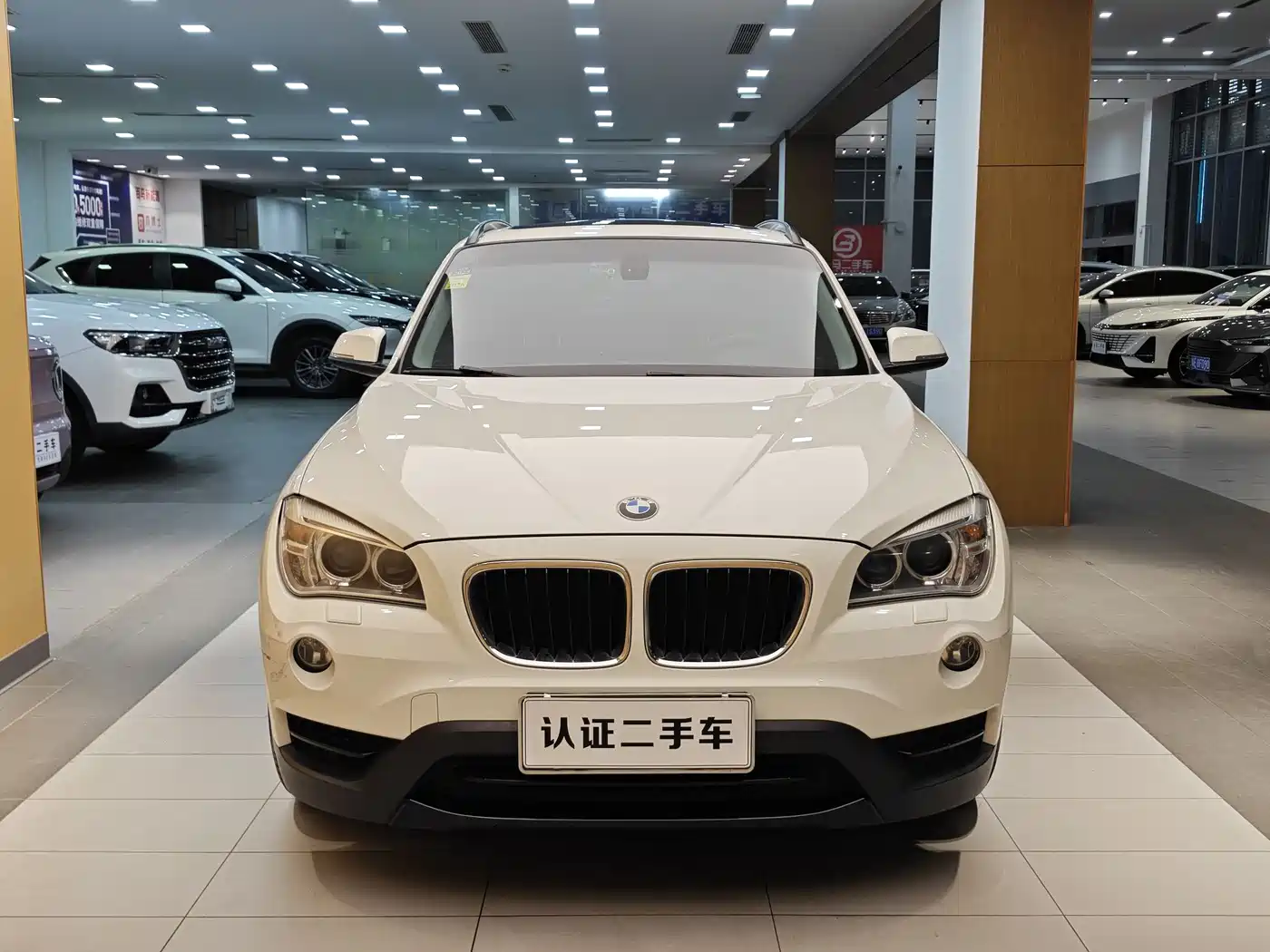 BMW X1 2013 sDrive18i Sport Design Package фото 4