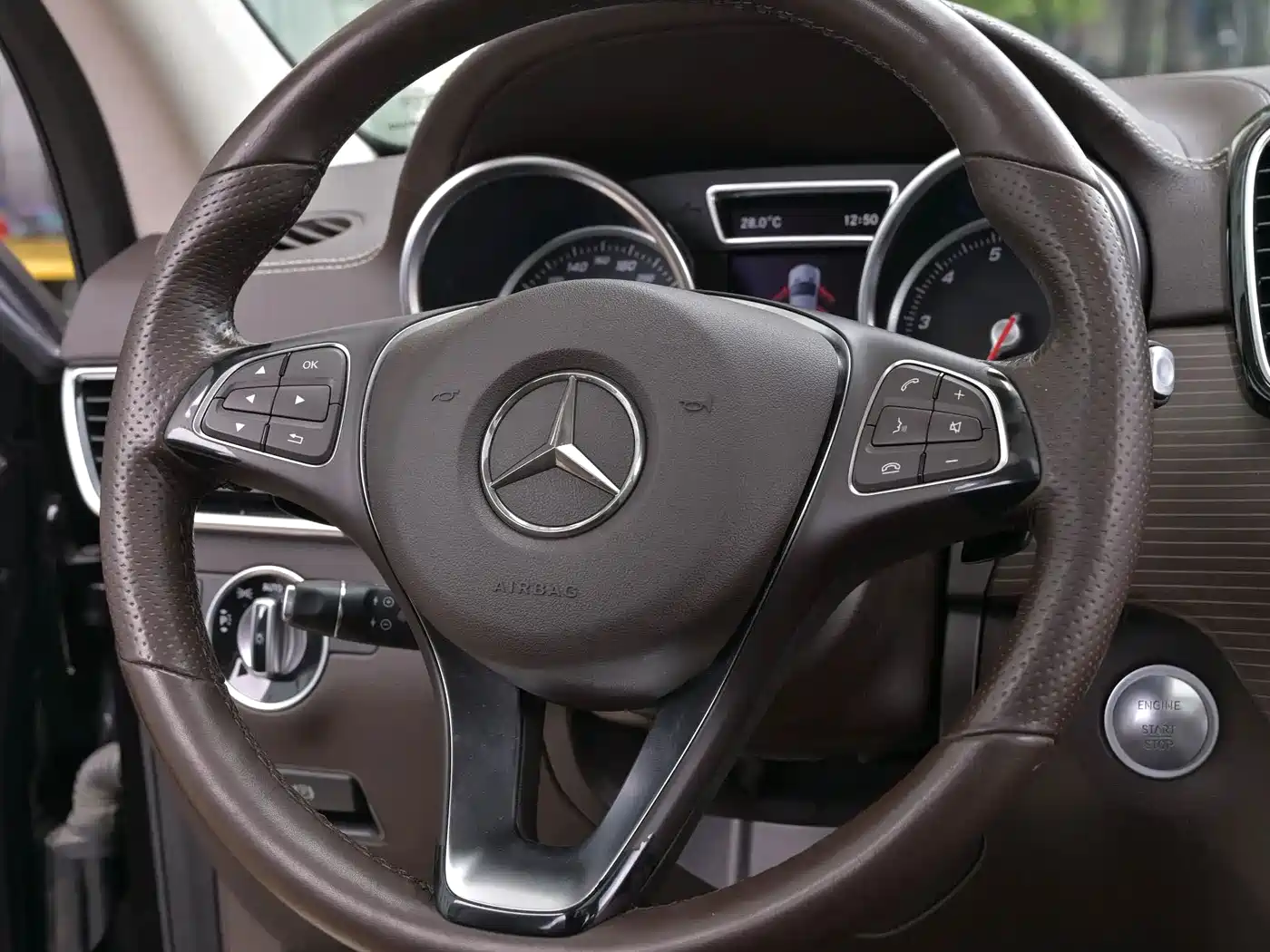 Mercedes-Benz GLE 2018 GLE 400 4MATIC Ultimate Edition фото 10