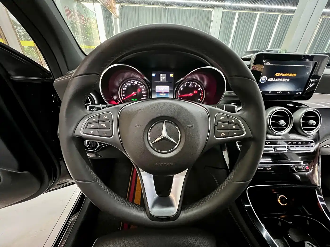 Mercedes-Benz GLC 2017 GLC 200 4MATIC фото 11