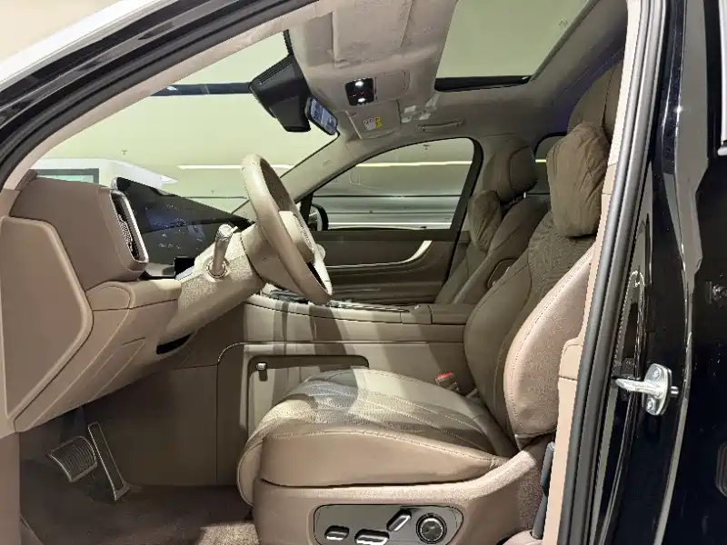 AITO Wenjie AITO M9 2025 Extended Range Ultra 52kWh 6-Seater фото 5