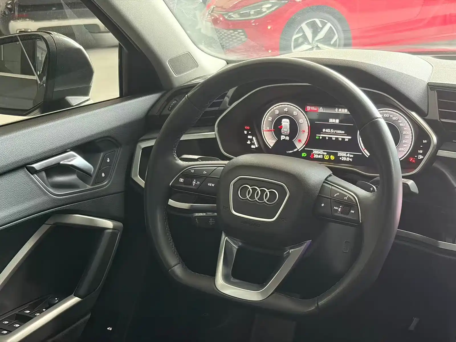 Фото 16 - Audi Q3