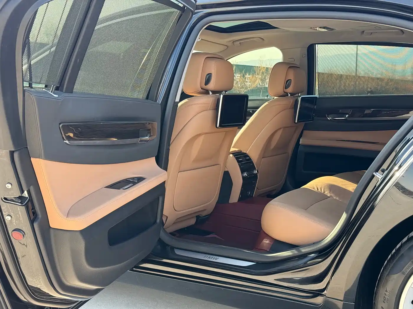 BMW 7 Series 2014 730Li Premium фото 25