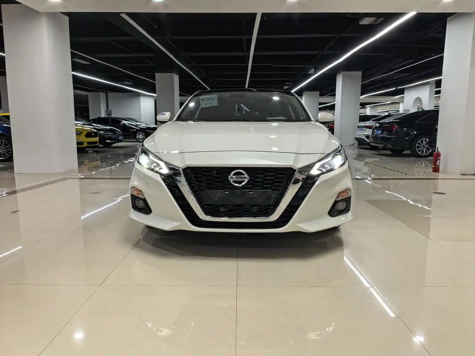 Photo 1 - Nissan Teana