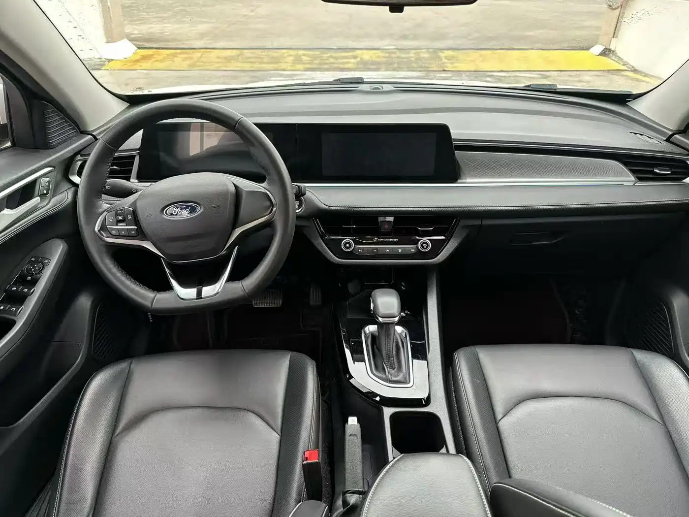 Ford Escort 2022 2021 1.5L Automatic Platinum Edition