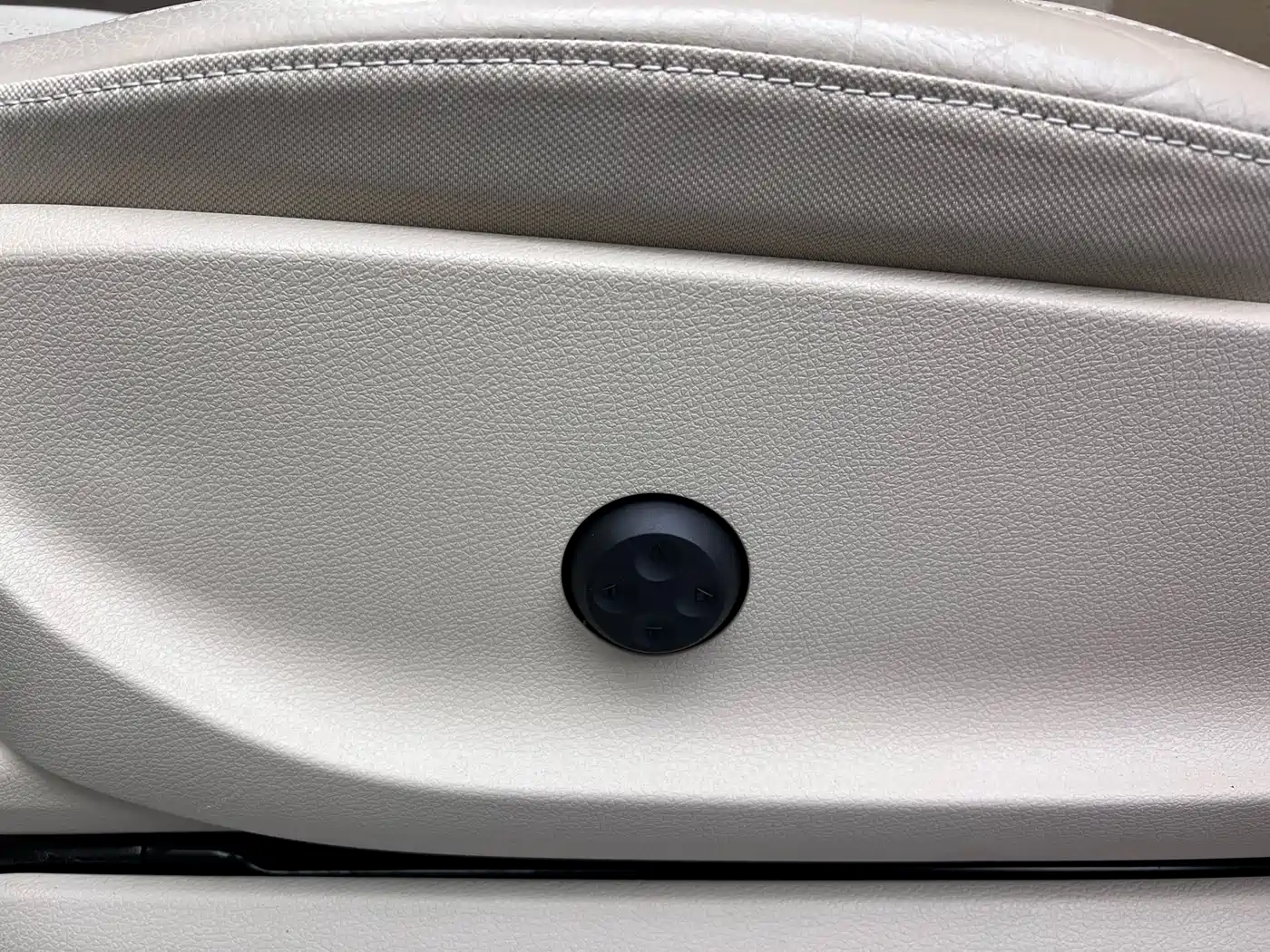 MERCEDES-BENZ V CLASS