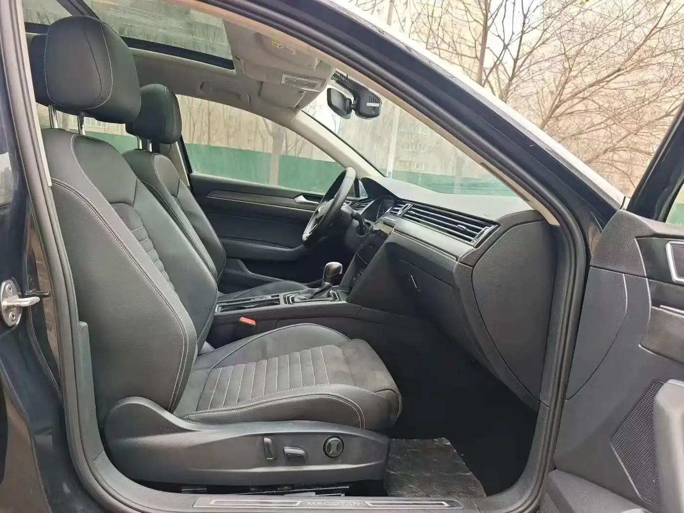 Volkswagen Magotan 2020 330TSI DSG Luxury фото 4