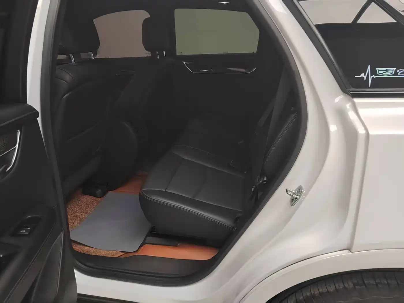 Cadillac XT5 2024 2.0T AWD Luxury (Hummingbird Edition) фото 13