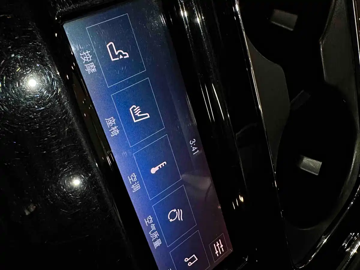 Lincoln Navigator 2022 3.5T Centennial Limited Edition фото 20