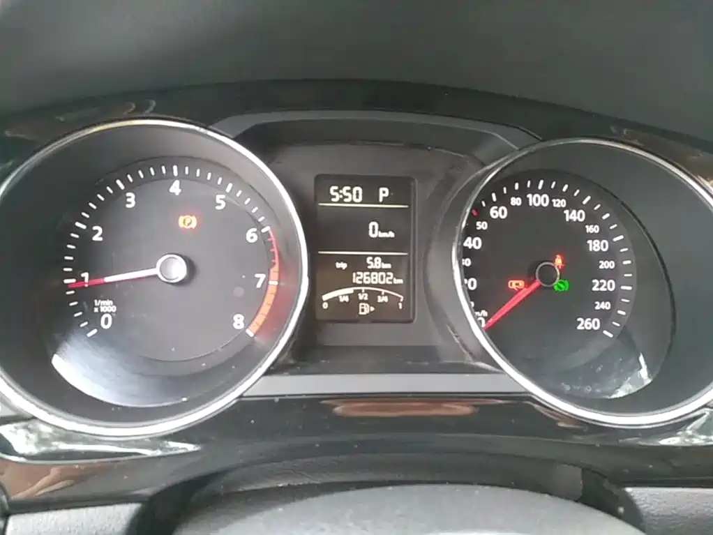 Volkswagen Sagitar 2018 1.6L Automatic Comfort фото 12