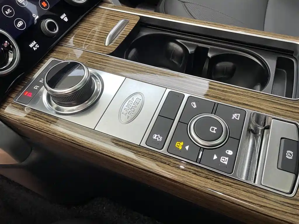 Land Rover Range Rover 2018 3.0 SC V6 Vogue Heritage Edition фото 21