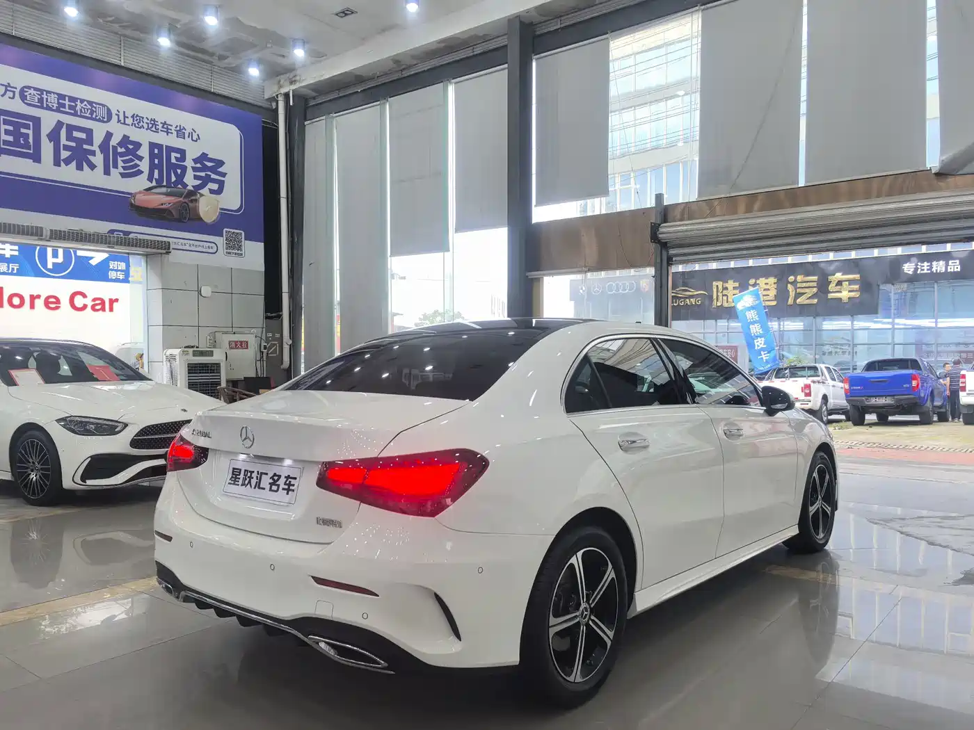 Фото 6 - Mercedes-Benz A-Class