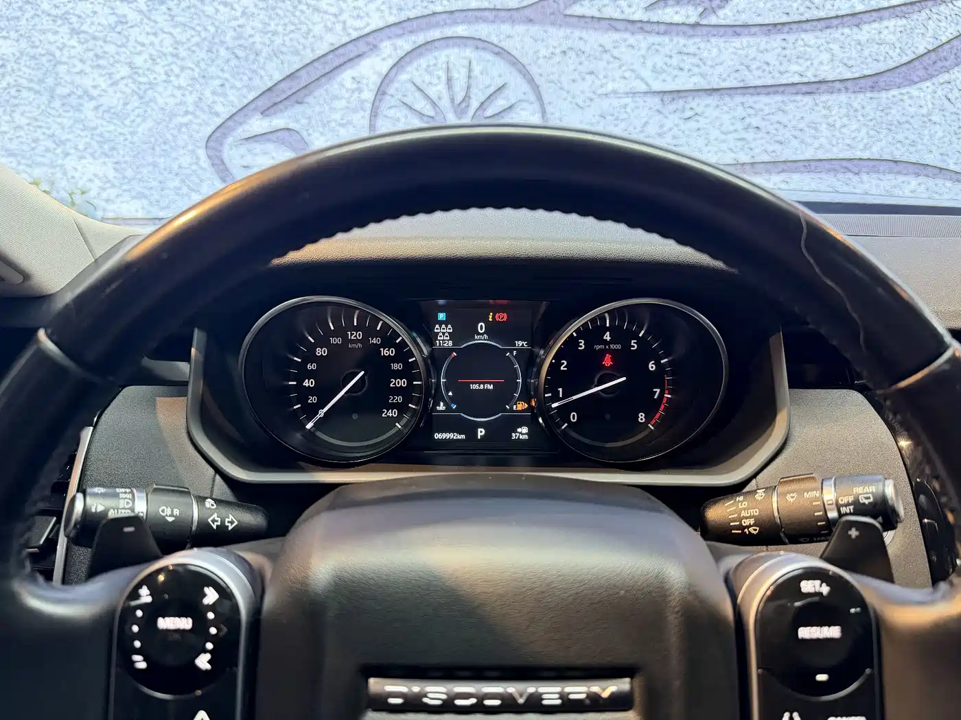 Land Rover Discovery 2019 2.0T SE фото 12