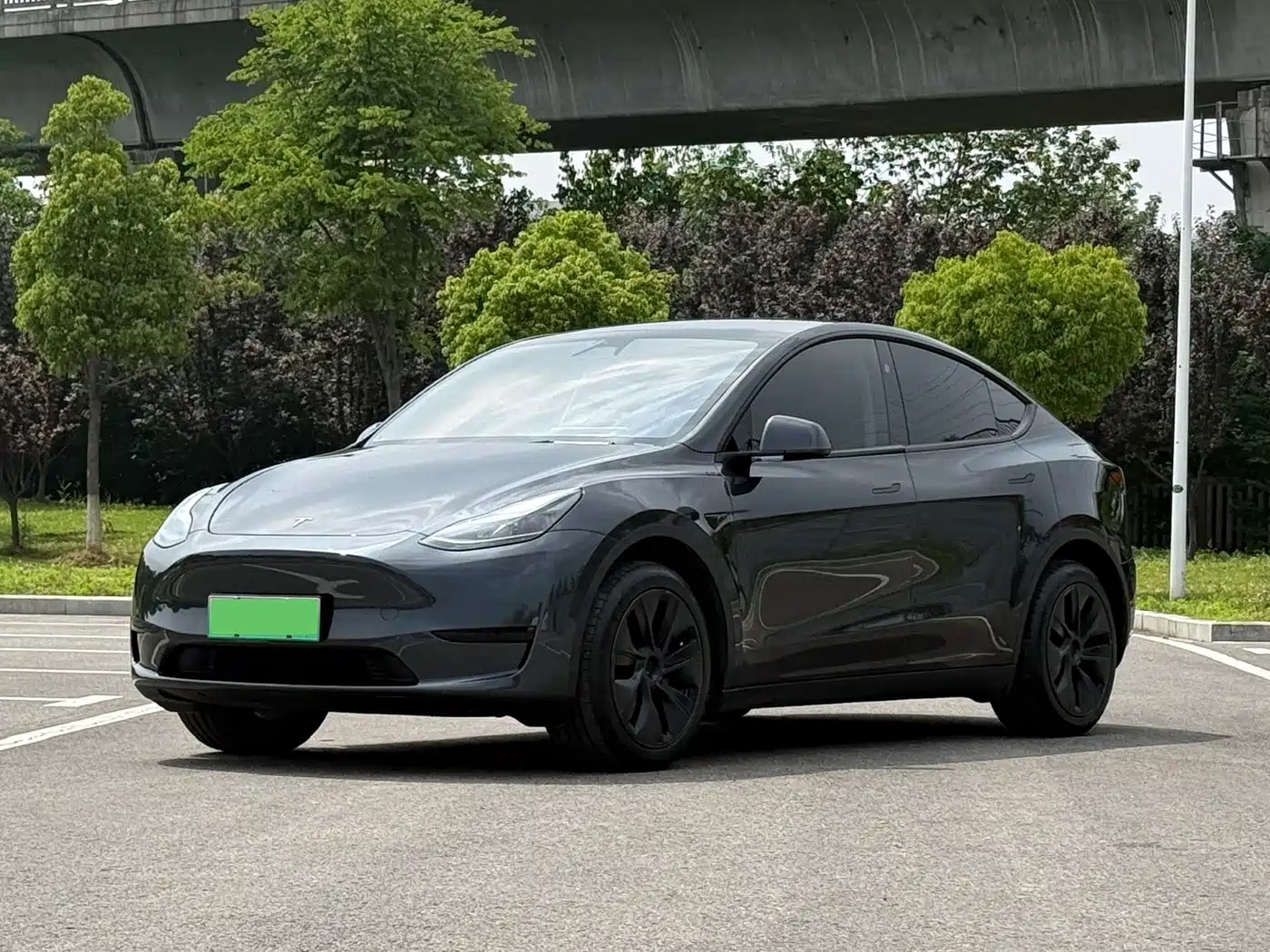 Tesla Model Y 2024 Rear-Wheel Drive Version
