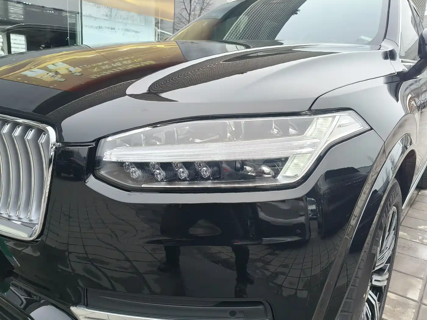 VOLVO XC90