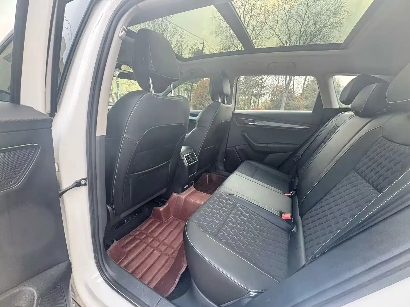 Škoda Karoq 2019 TSI280 Smart Drive Luxury Edition China V фото 8